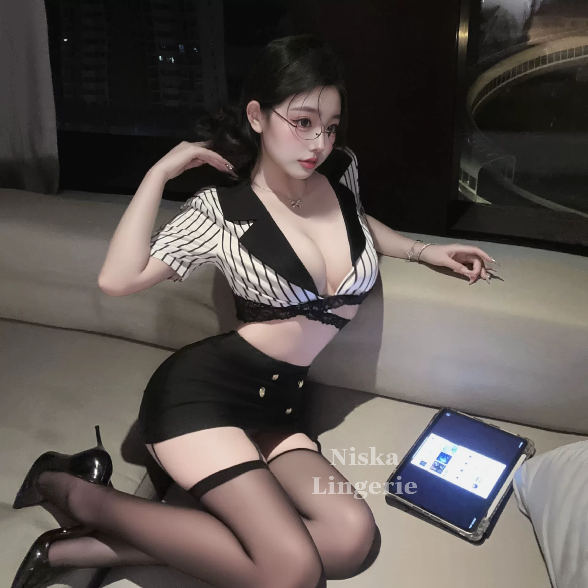 C774 (4)